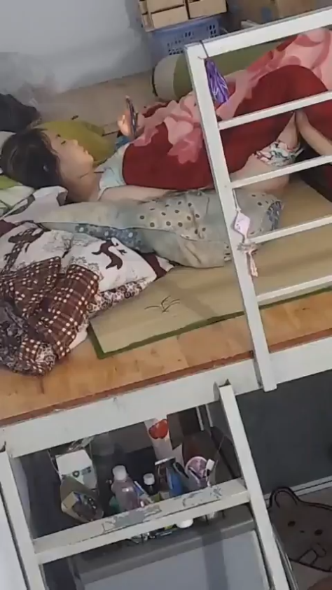 Rekam Diam-Diam Mahasiswi Colmek