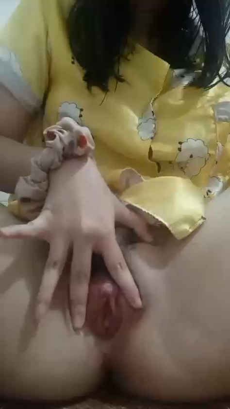 Aku Sepong Dulu Lalu Dia Crot di Mukaku